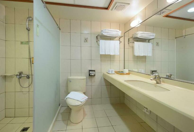 اتاق استاندارد چهار تخته, Sun Moon Lake Teachers' Hostel