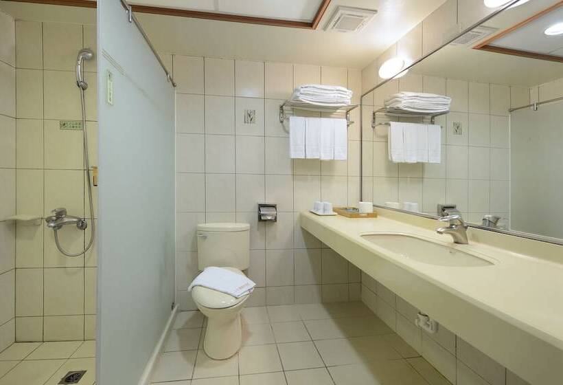 اتاق استاندارد چهار تخته, Sun Moon Lake Teachers' Hostel