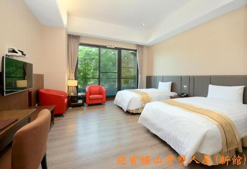اتاق استاندارد با چشم‌انداز کوهستان, Sun Moon Lake Teachers' Hostel