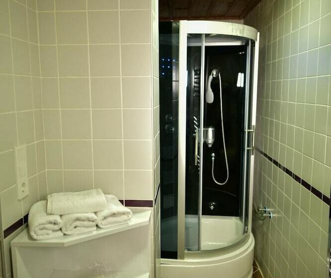 اتاق لوکس سه تخته, Cifte Konak Butik Otel