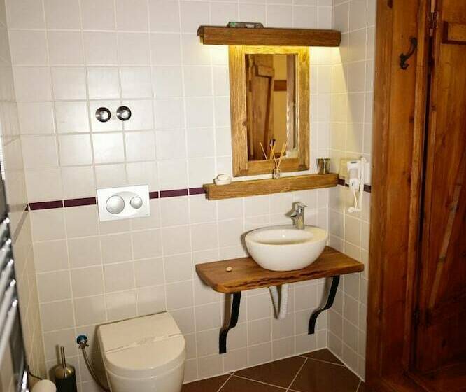 اتاق لوکس سه تخته, Cifte Konak Butik Otel