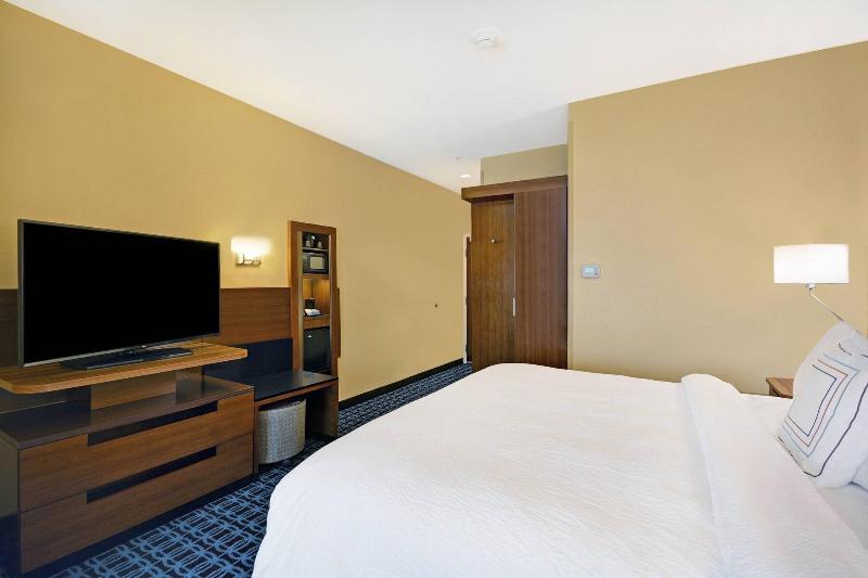 스위트 킹사이즈 침대, Fairfield Inn & Suites By Marriott Savannah Sw/richmond Hill