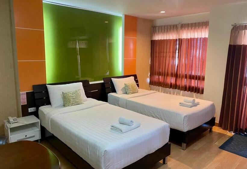 Номер Deluxe Вид на Озеро, Kwanruen Resort