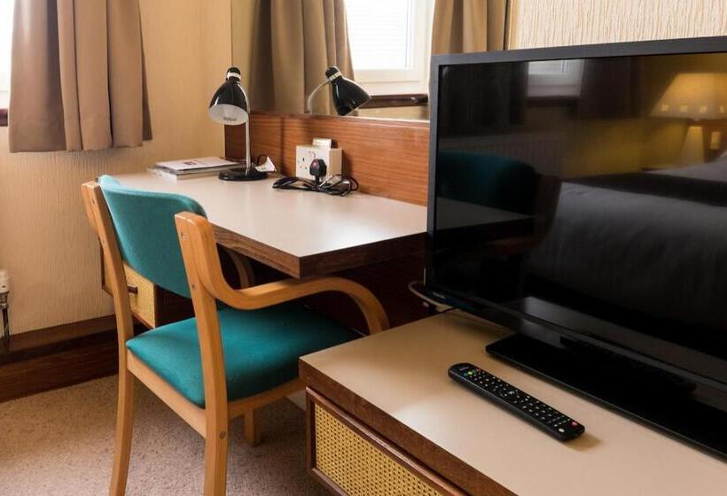 Quarto Estandar, Cedars Apartment