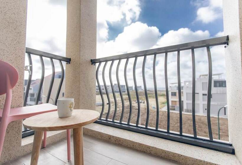 اتاق سوپریور سه تخته, Kiwi Villa