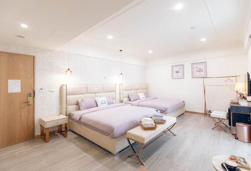 اتاق سوپریور چهار تخته, Kiwi Villa