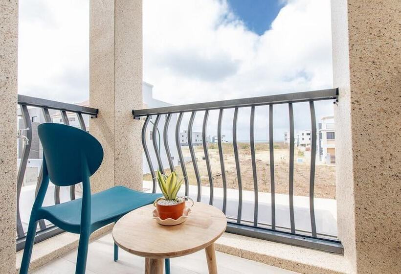 اتاق لوکس چهار تخته, Kiwi Villa