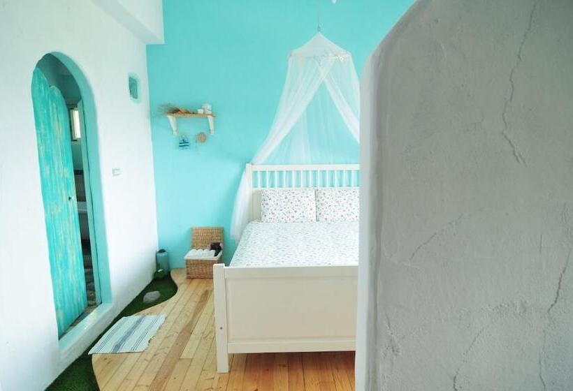 اتاق کلاسیک چهارنفره, Minami Kaze