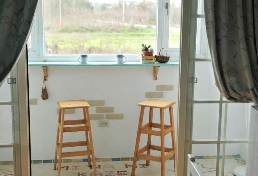 اتاق کلاسیک چهارنفره, Minami Kaze