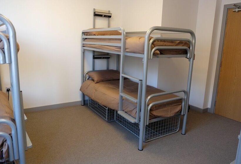 Кровать в Общей Комнате, Black Isle Hostel