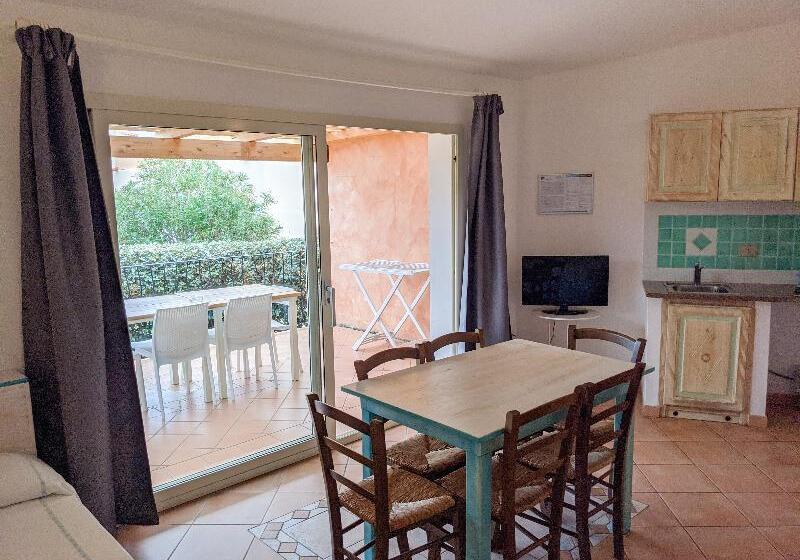 اتاق استاندارد, Holiday Garden Hotel Skm Park