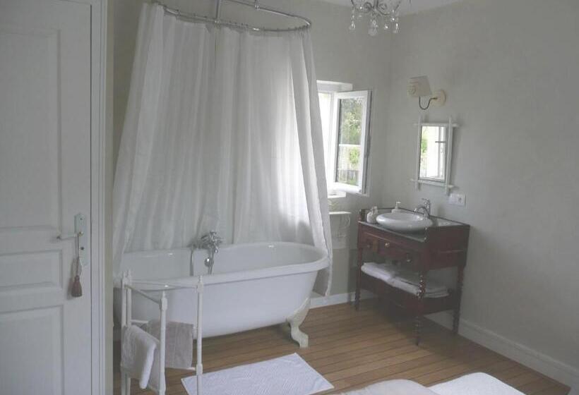 Talo 3 Makuuhuonetta, Les Lilas De Bellefontaine