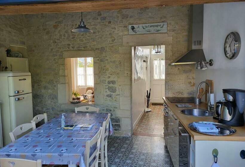 Talo 3 Makuuhuonetta, Les Lilas De Bellefontaine