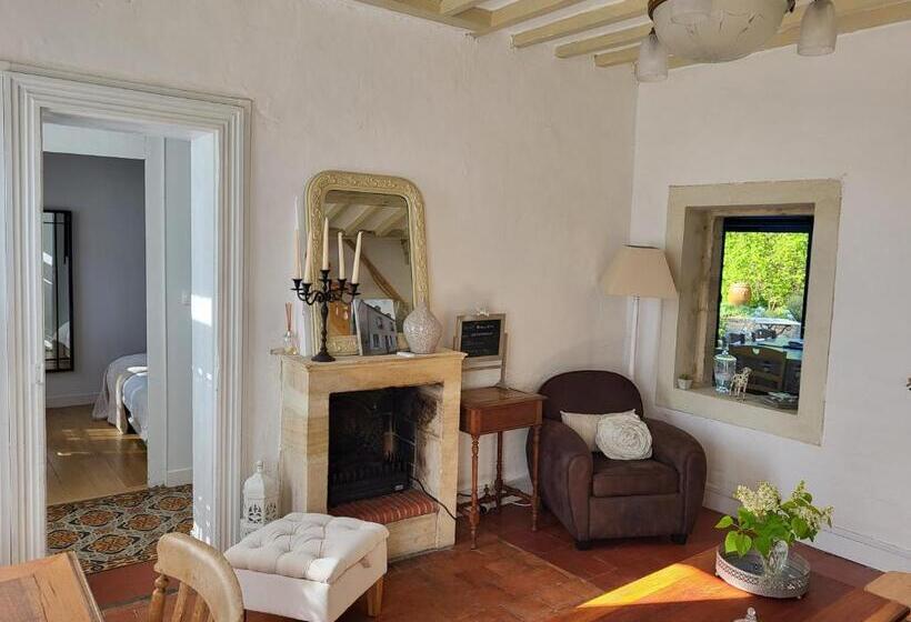 Talo 3 Makuuhuonetta, Les Lilas De Bellefontaine