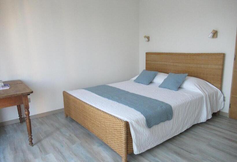 Номер Deluxe, Le Bastidon De Cucuron