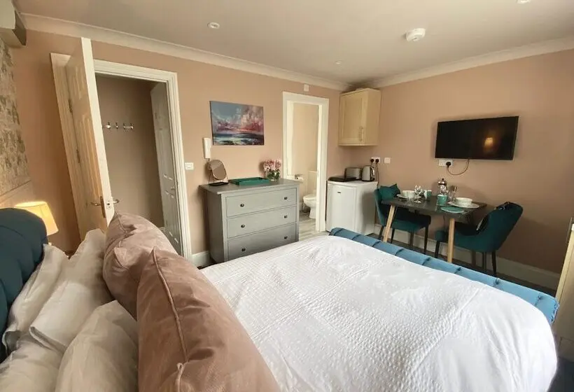 Standard-studio, One Drake Road, Tavistock, Devon