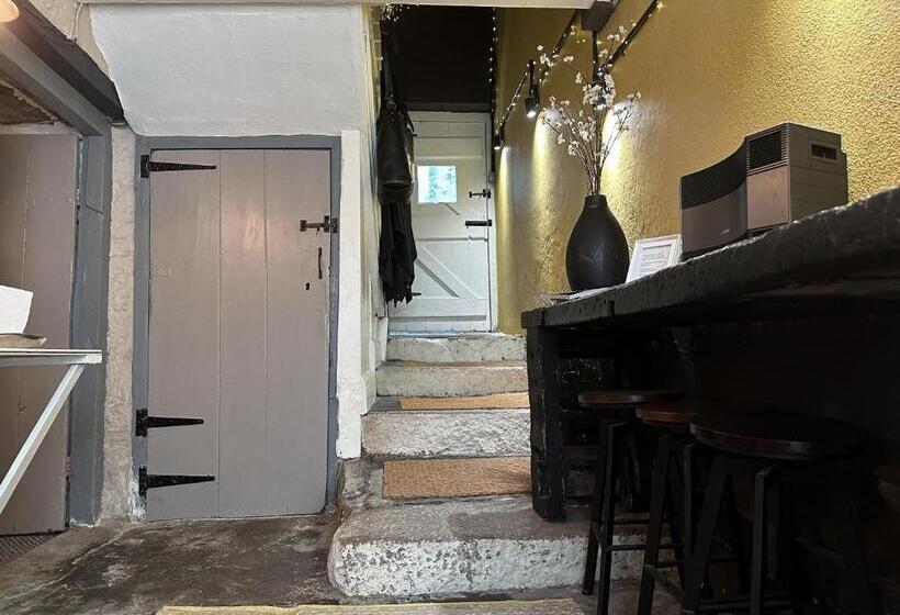 침실 2개 아파트, One Drake Road, Tavistock, Devon