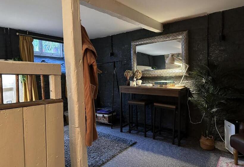 침실 2개 아파트, One Drake Road, Tavistock, Devon