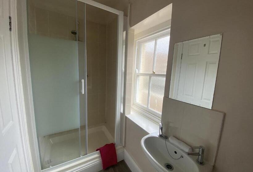 스탠다드 스튜디오, One Drake Road, Tavistock, Devon