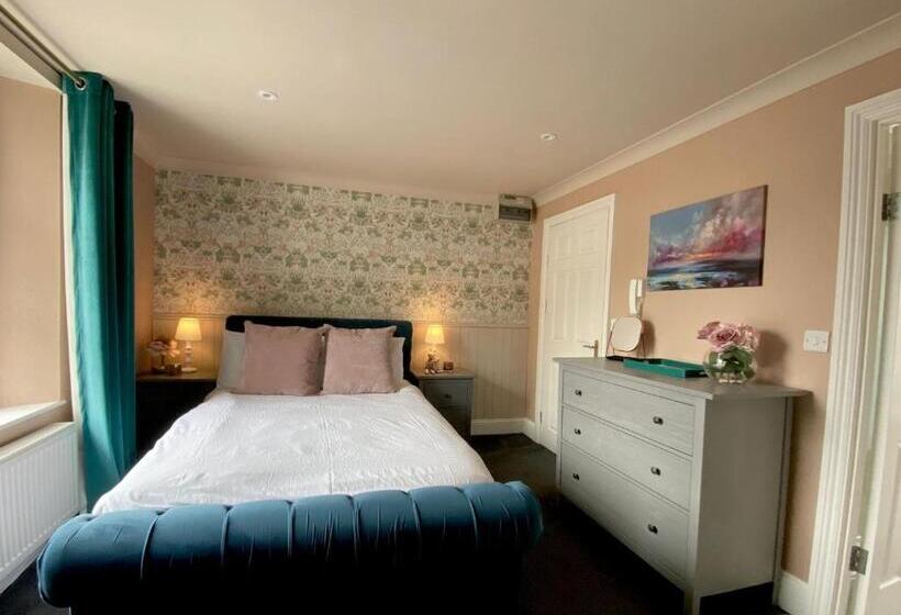 스탠다드 스튜디오, One Drake Road, Tavistock, Devon