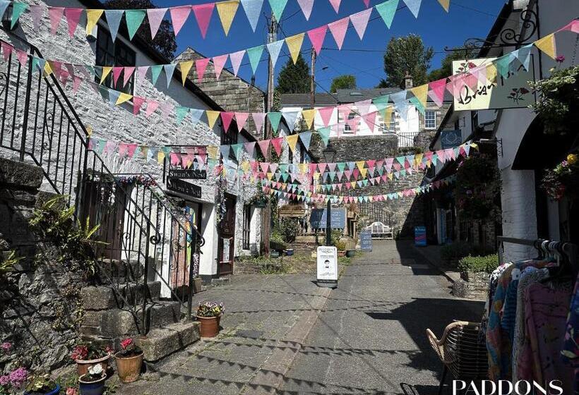 침실 3개 아파트, One Drake Road, Tavistock, Devon