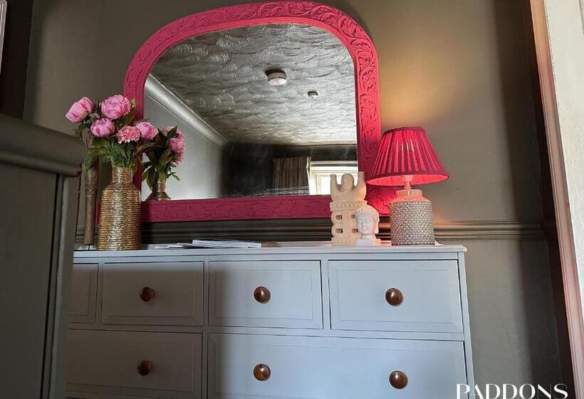 침실 3개 아파트, One Drake Road, Tavistock, Devon