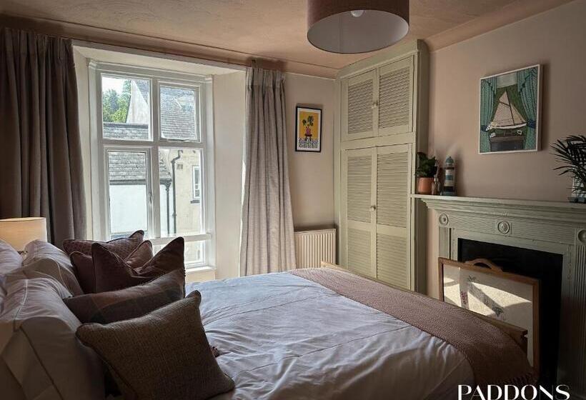 침실 3개 아파트, One Drake Road, Tavistock, Devon