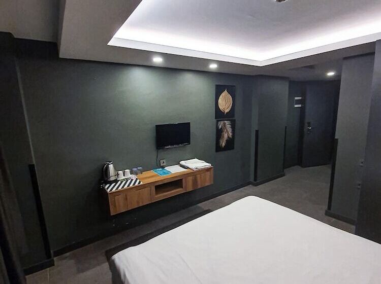 اتاق اکونومی, B Loft