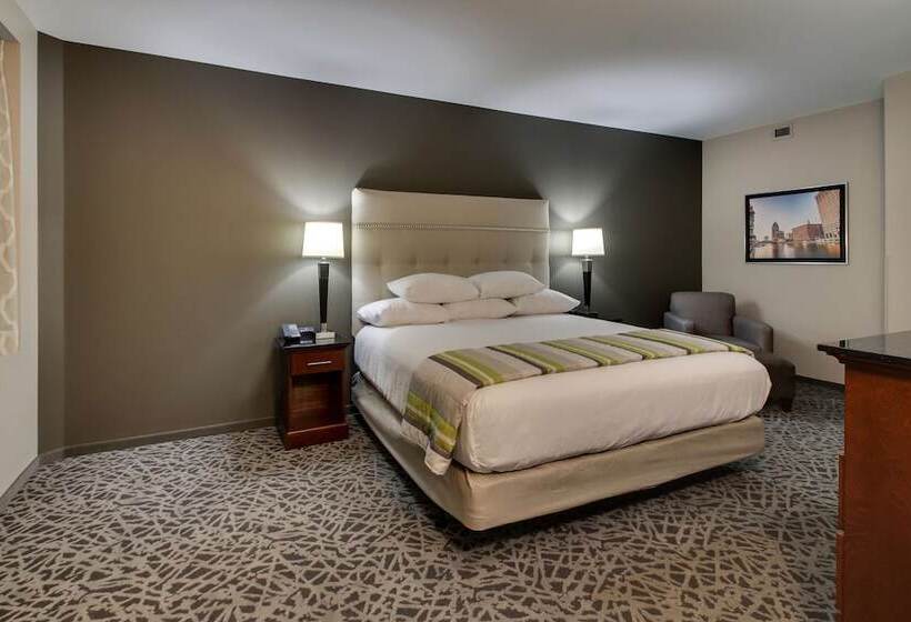 سوئیت برای معلولان, Drury Plaza Hotel Milwaukee Downtown