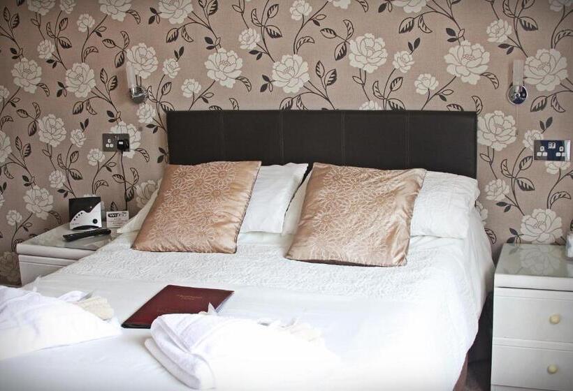 Семейный Номер, Hambledon