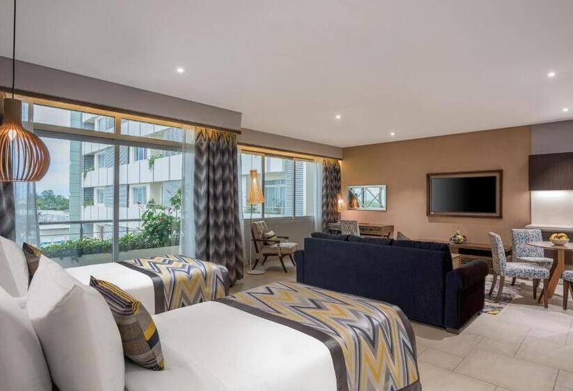 سوییت اجرایی, Neelkanth Sarovar Premiere