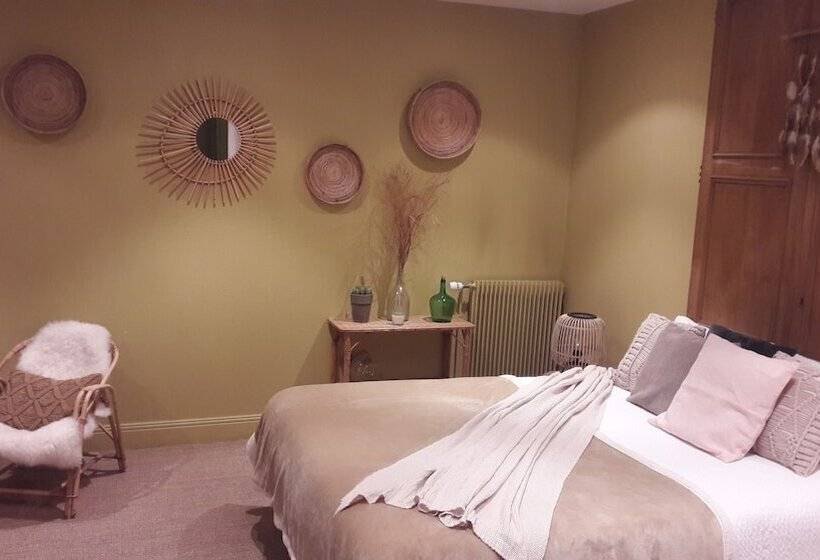 جناح, Chambre D Hotes Les Rives De La Tronne