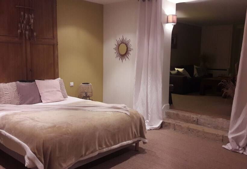 جناح, Chambre D Hotes Les Rives De La Tronne