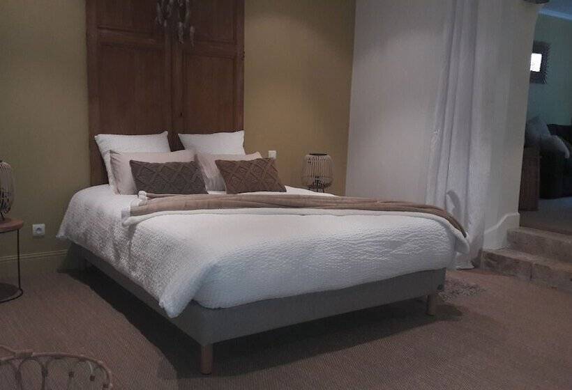 جناح, Chambre D Hotes Les Rives De La Tronne