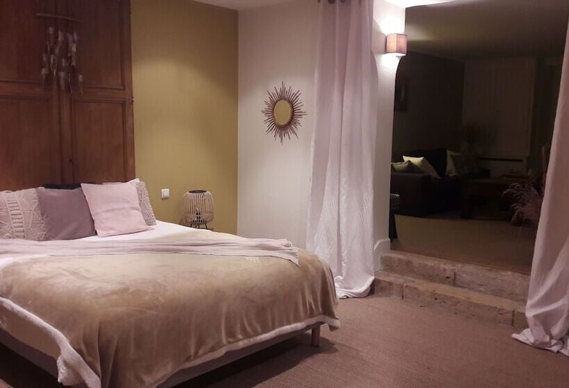 جناح, Chambre D Hotes Les Rives De La Tronne