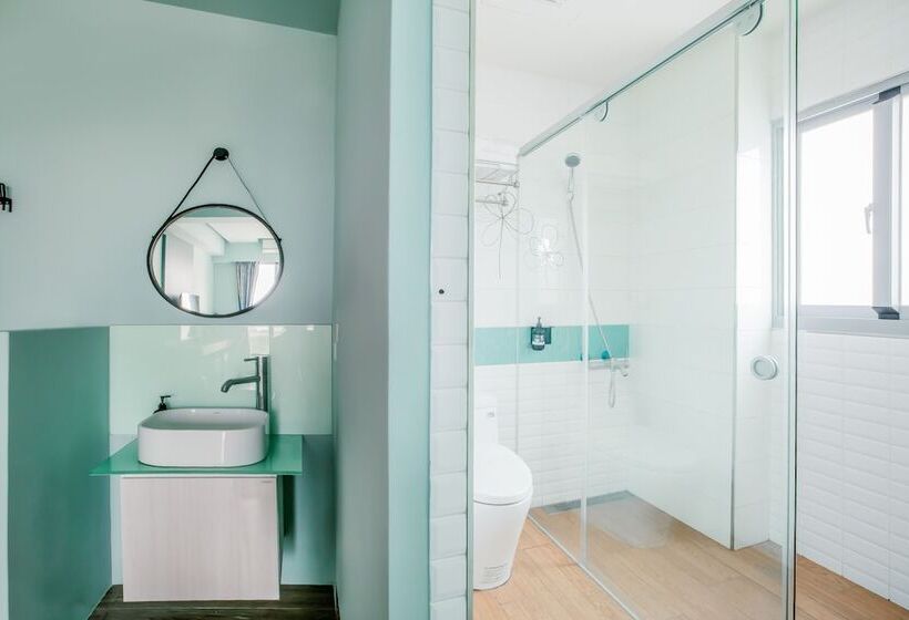 اتاق استاندارد چهار تخته با چشم‌انداز دریا, Party Of The Ocean B&b