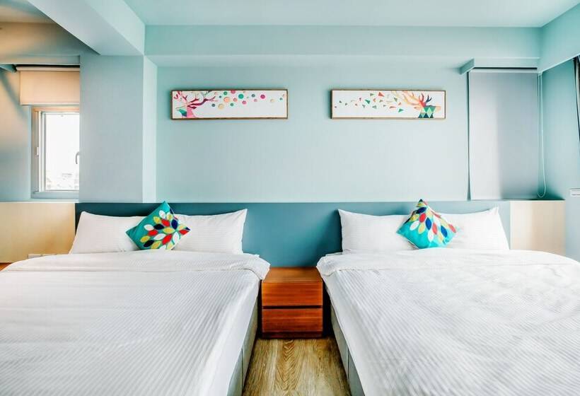 اتاق استاندارد چهار تخته با چشم‌انداز دریا, Party Of The Ocean B&b