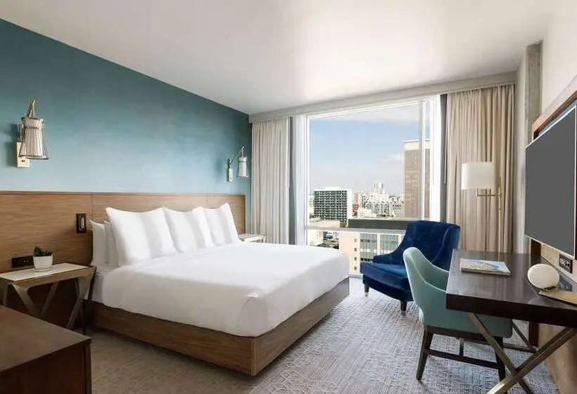 キングサイズベッドのスタンダードルーム, Hilton Garden Inn Chicago Downtown South Loop