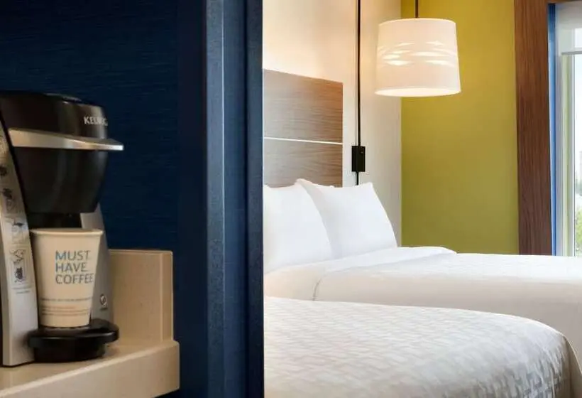 سوییت, Holiday Inn Express & Suites Savannah N Port Wentworth, An Ihg
