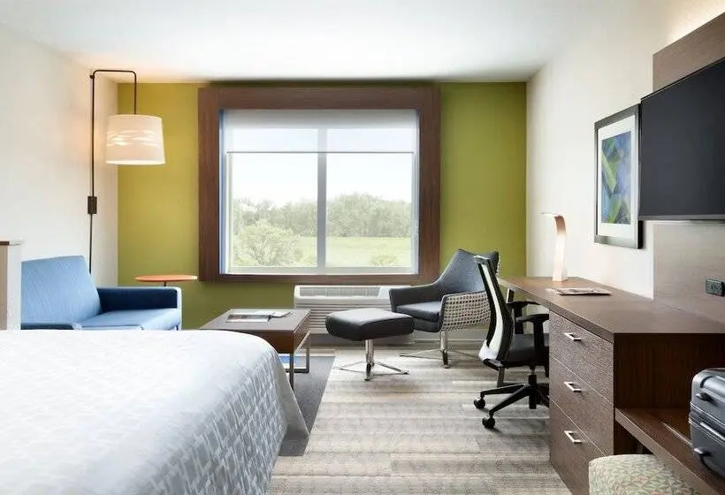سوئیت برای معلولان, Holiday Inn Express & Suites Savannah N Port Wentworth, An Ihg
