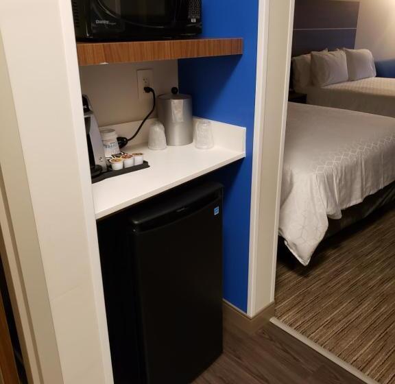 جناح, Holiday Inn Express & Suites   Savannah N   Port Wentworth, An Ihg