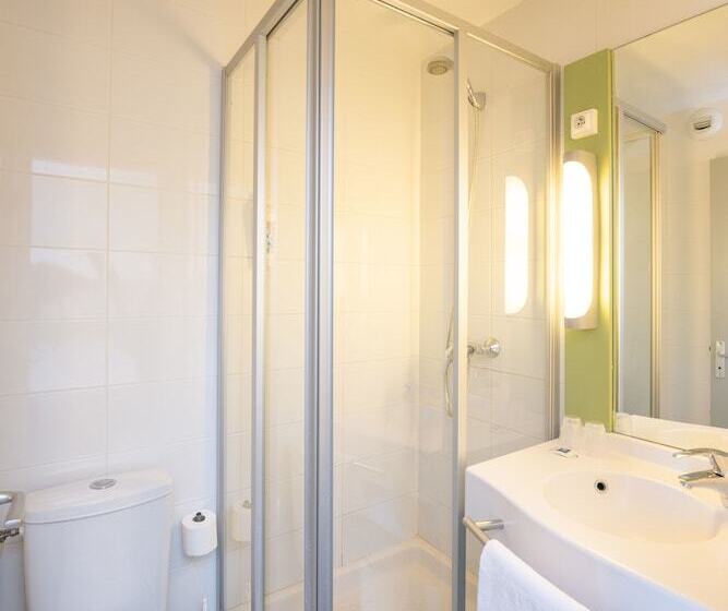 חדר סטנדרט לשלושה, Ibis Budget Macon Sud