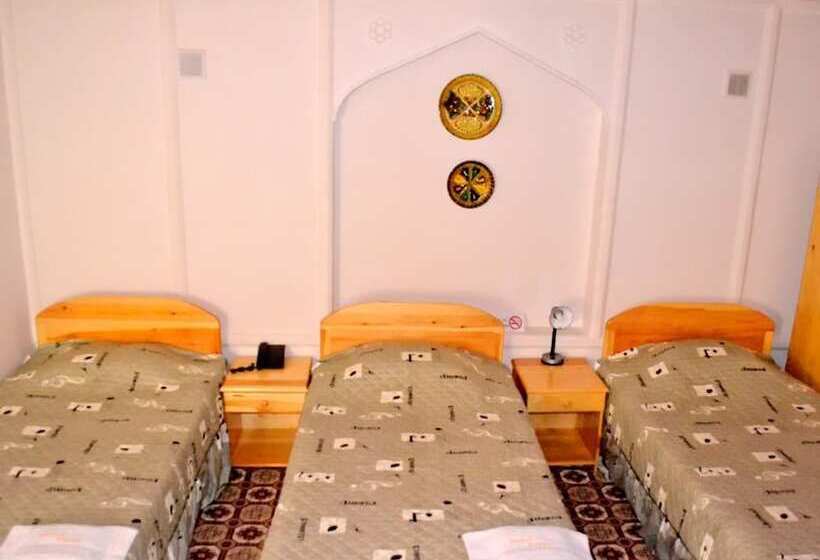اتاق استاندارد سه نفره, Porso Boutique