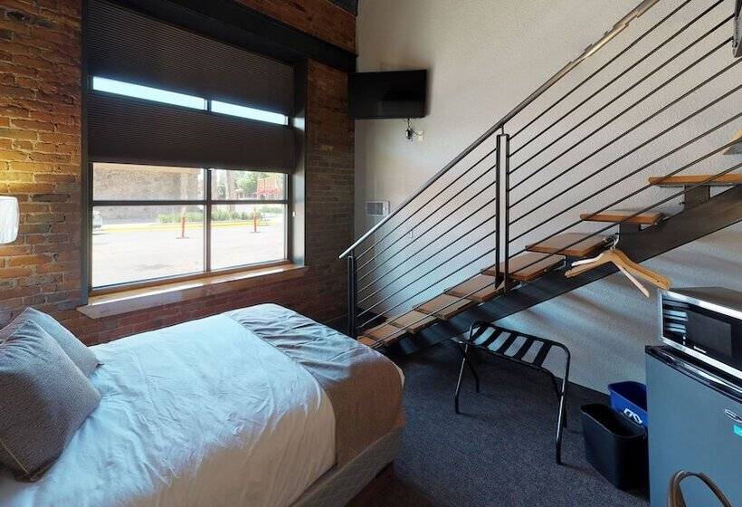 غرفة قياسية لذوى الاحتياجات الخاصة, The Hotel Sturgis