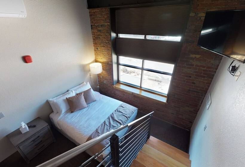 غرفة قياسية لذوى الاحتياجات الخاصة, The Hotel Sturgis