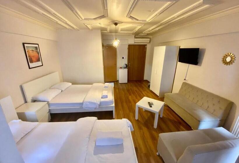 اتاق استاندارد سه نفره, Konak Akaretler Suit