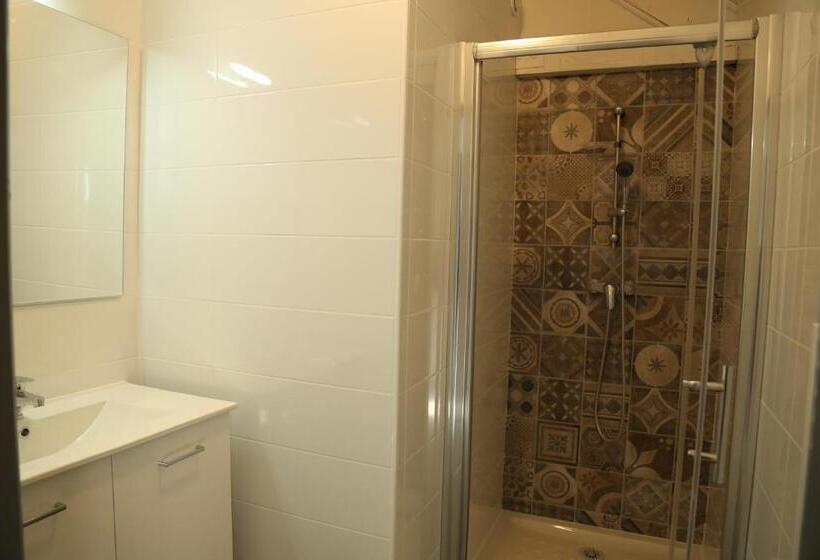 דירת חדר, Résidence Moderne