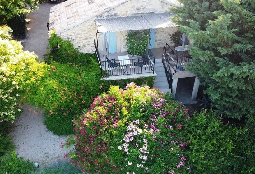 סטודיו דלוקס, Mas Du Clos De L Escarrat