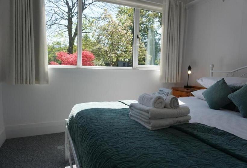 Suite Vista Jardí, Lake View Country House