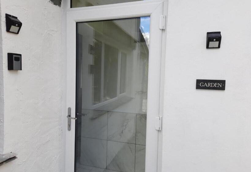 Suite Vista Jardí, Lake View Country House